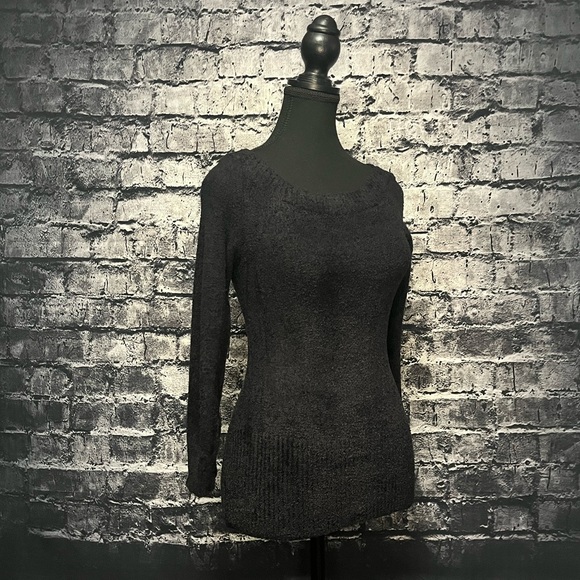 Suzy Shier Sweater - Picture 5 of 6